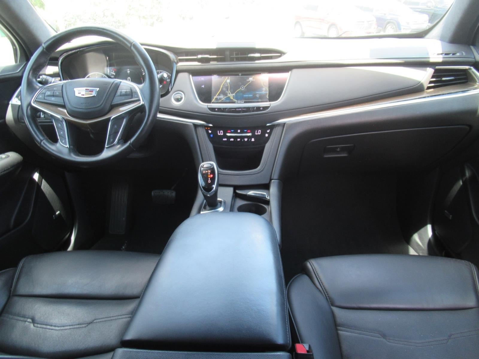 Used 2019 Cadillac XT5 Platinum AWD/4WD image 12