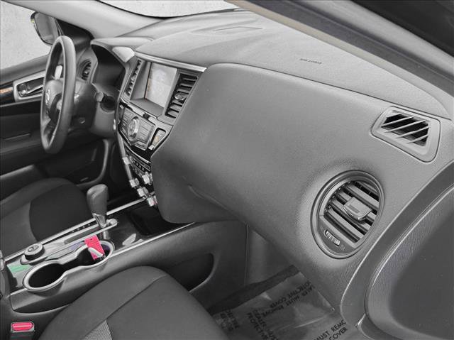 Used 2017 Nissan Pathfinder S image 19