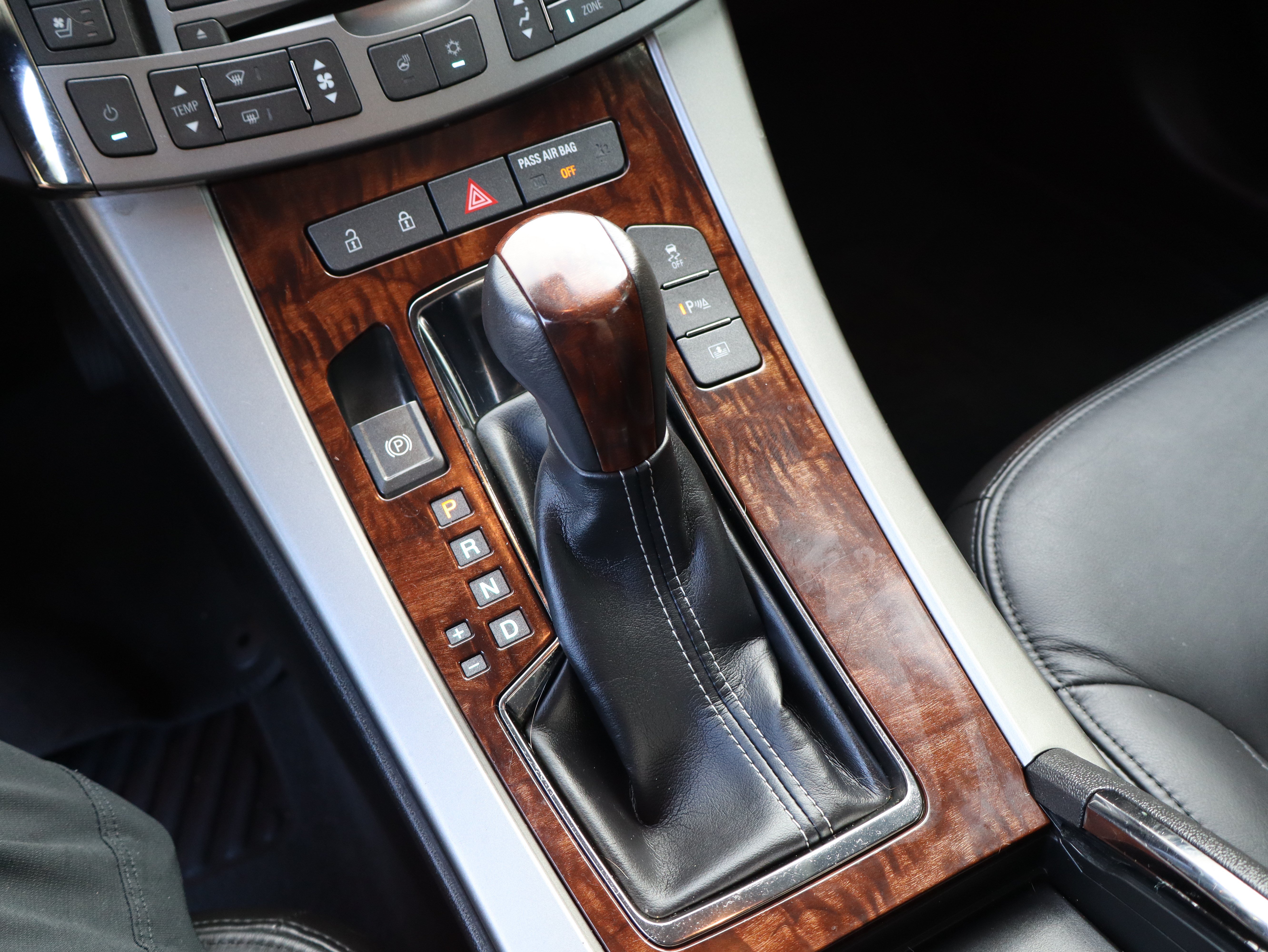 Used 2010 Buick LaCrosse CXS w/ Touring Package FWD image 33
