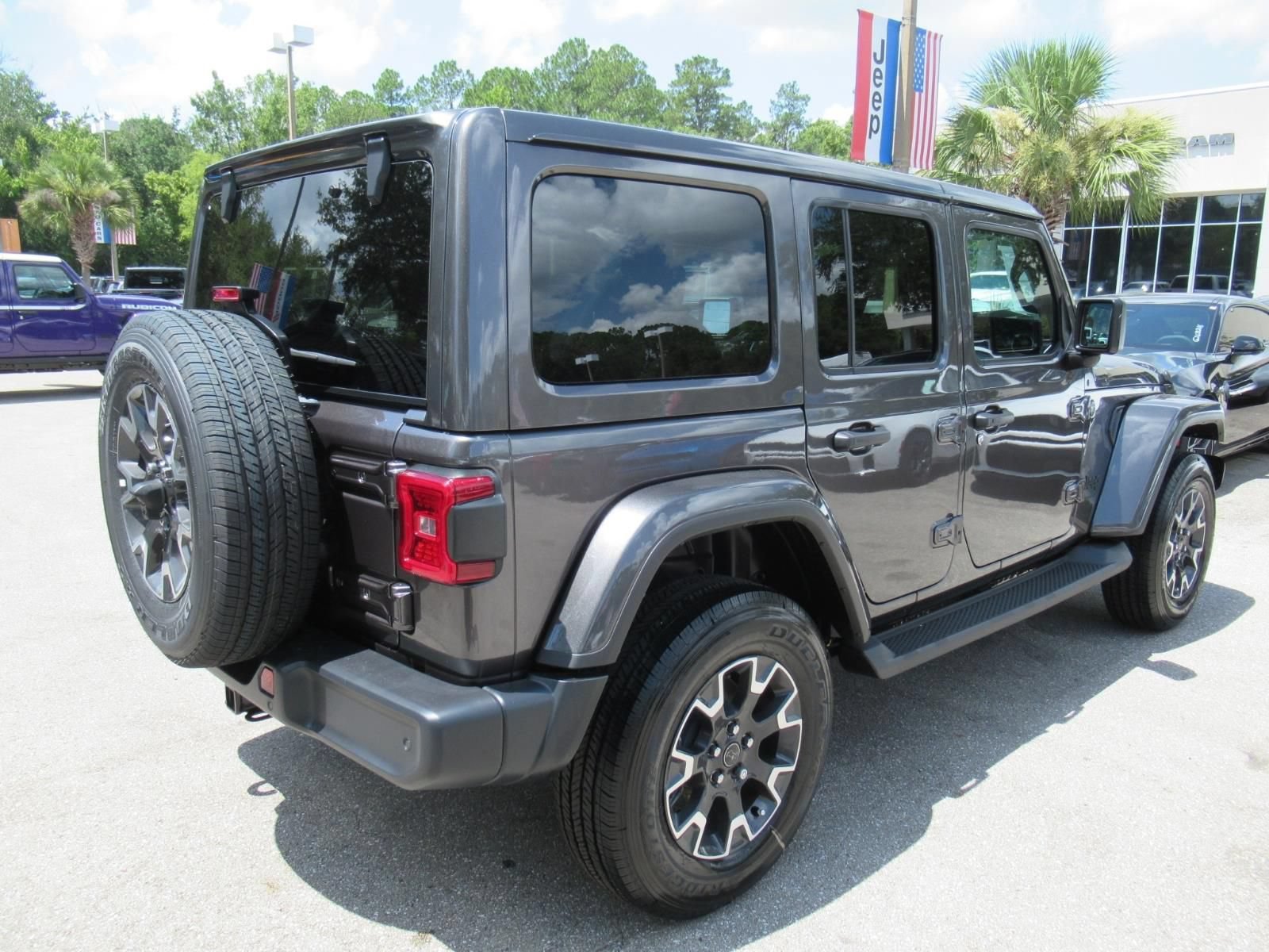 New 2026 Jeep Wrangler Unlimited Sahara AWD/4WD image 7