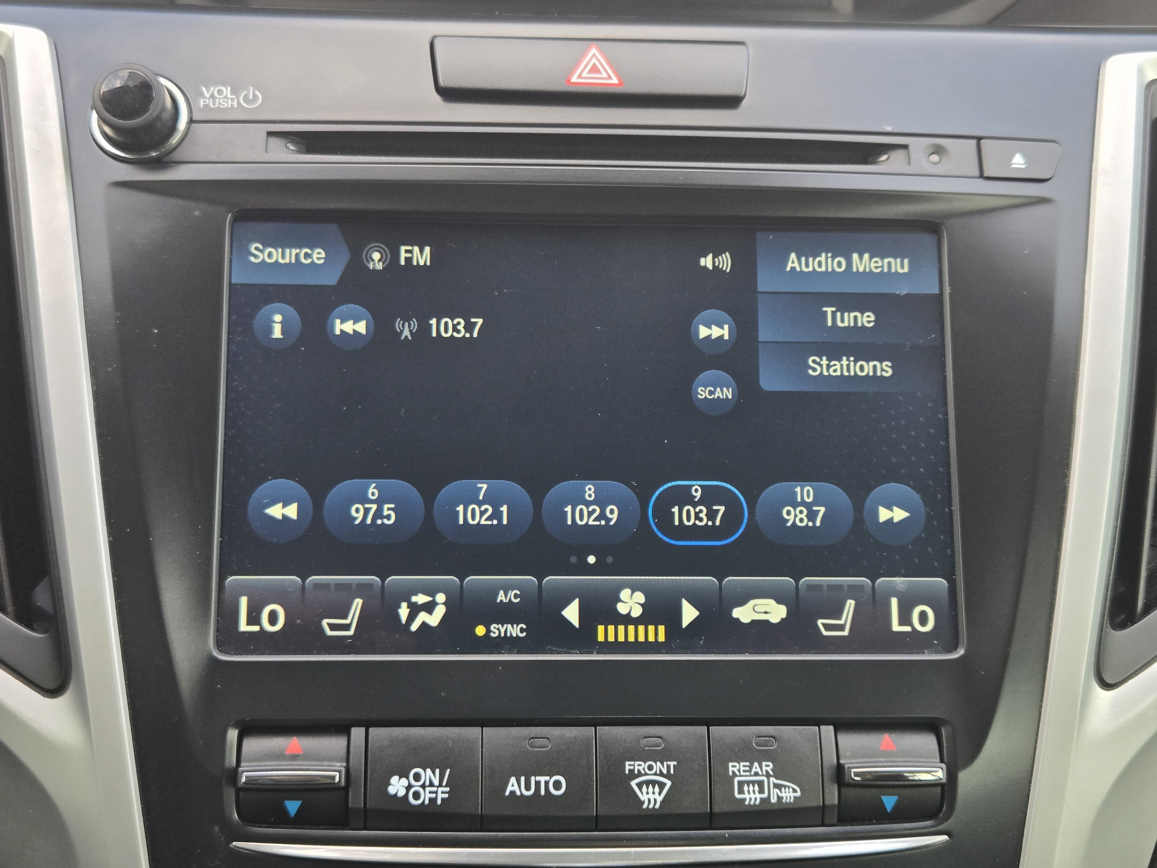 Used 2020 Acura TLX image 15