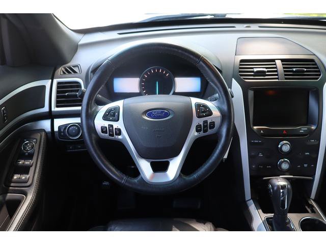 Used 2015 Ford Explorer XLT w/ Equipment Group 202B AWD/4WD image 10