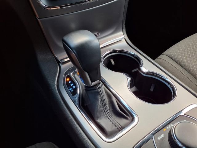 Used 2019 Jeep Grand Cherokee Laredo image 29