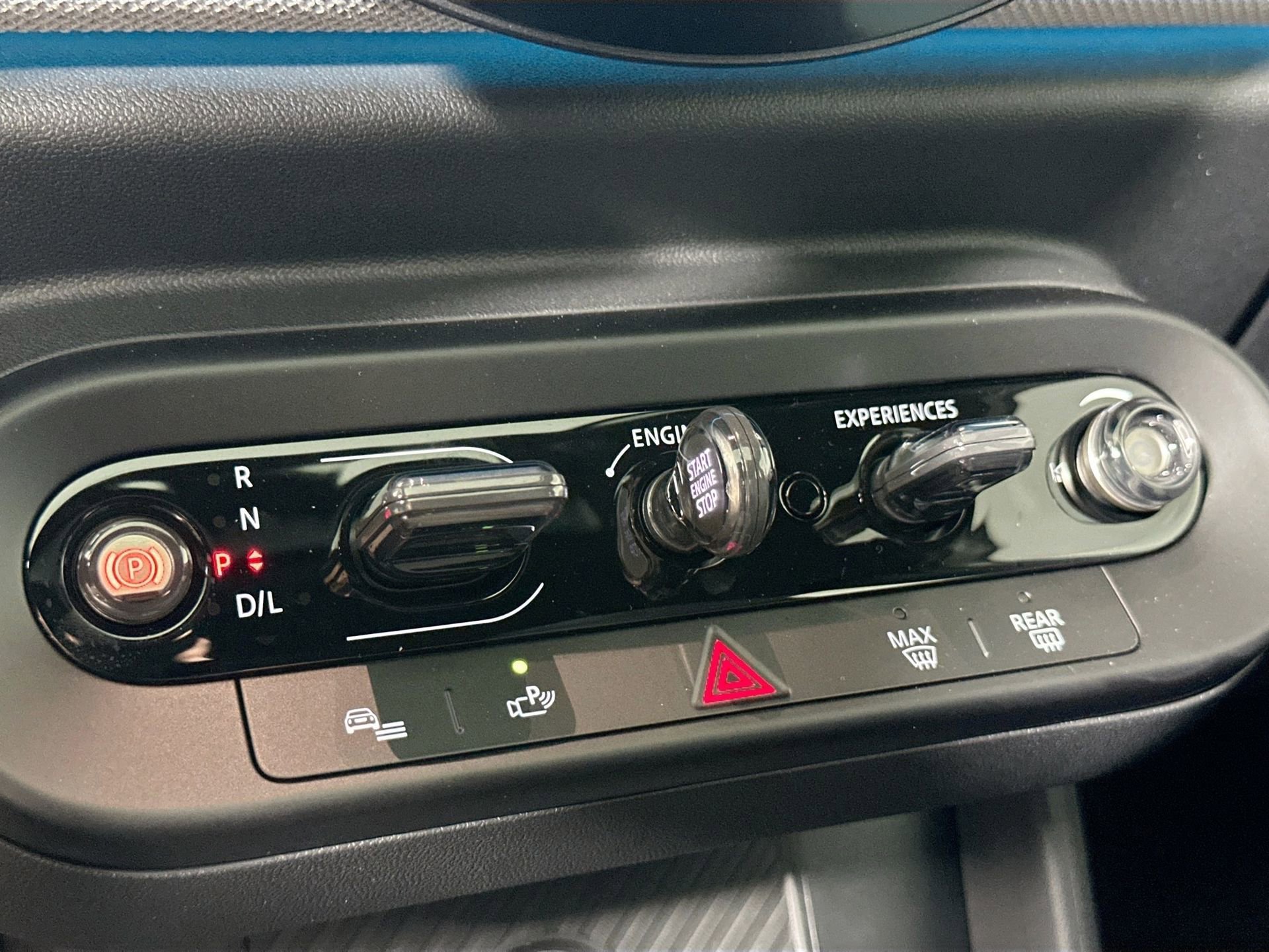 Certified 2025 MINI Cooper S image 17