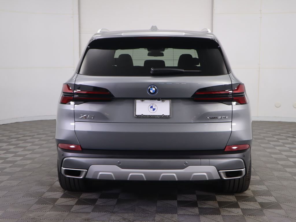 Used 2025 BMW X5 xDrive50e w/ Parking Assistance Package AWD/4WD image 6