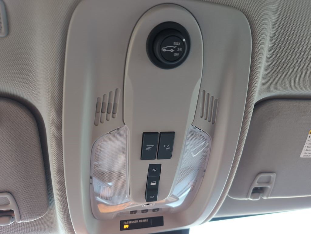 Used 2017 Chevrolet Equinox LT w/ Convenience Package image 22