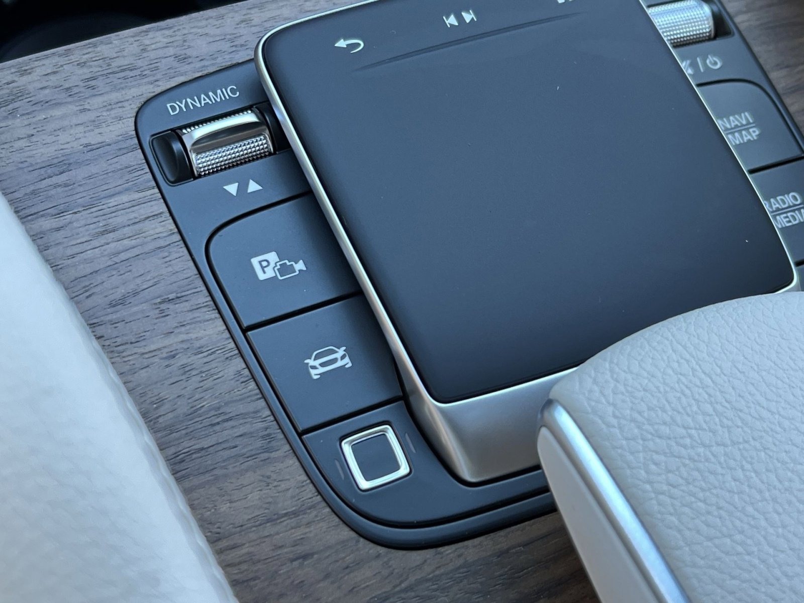 New 2026 Mercedes-Benz GLE 580 4MATIC image 33