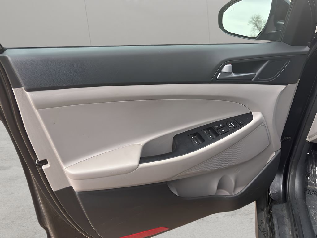 Used 2016 Hyundai Tucson Sport image 28