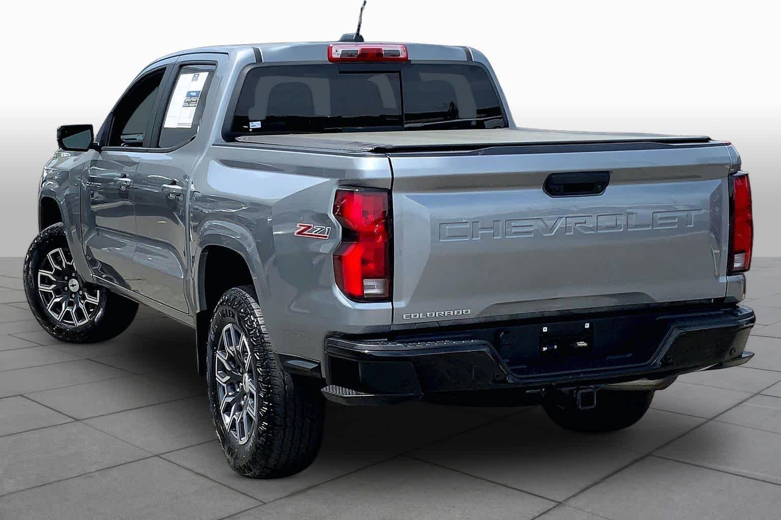 Used 2023 Chevrolet Colorado Z71 w/ Z71 Convenience Package 2 AWD/4WD image 12
