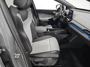 Used 2023 Volkswagen ID.4 Pro RWD image 9