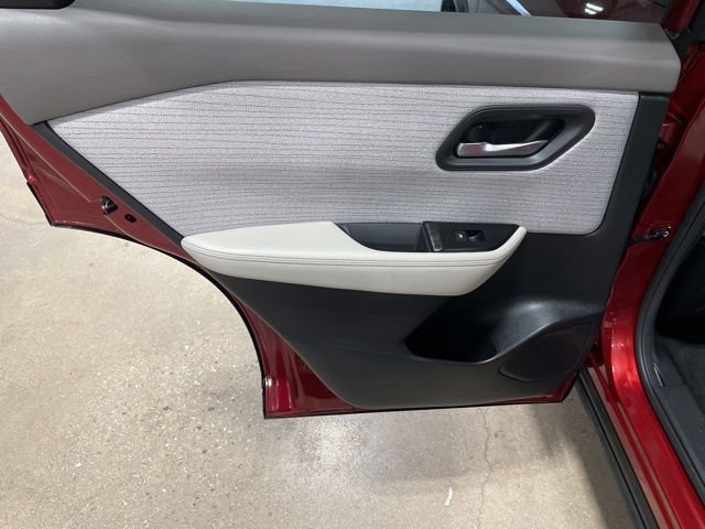 Certified 2023 Nissan Rogue SV image 25