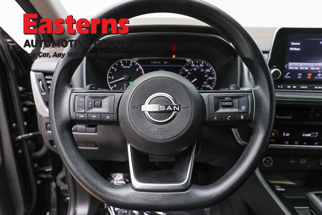 Used 2023 Nissan Rogue SV AWD/4WD image 10
