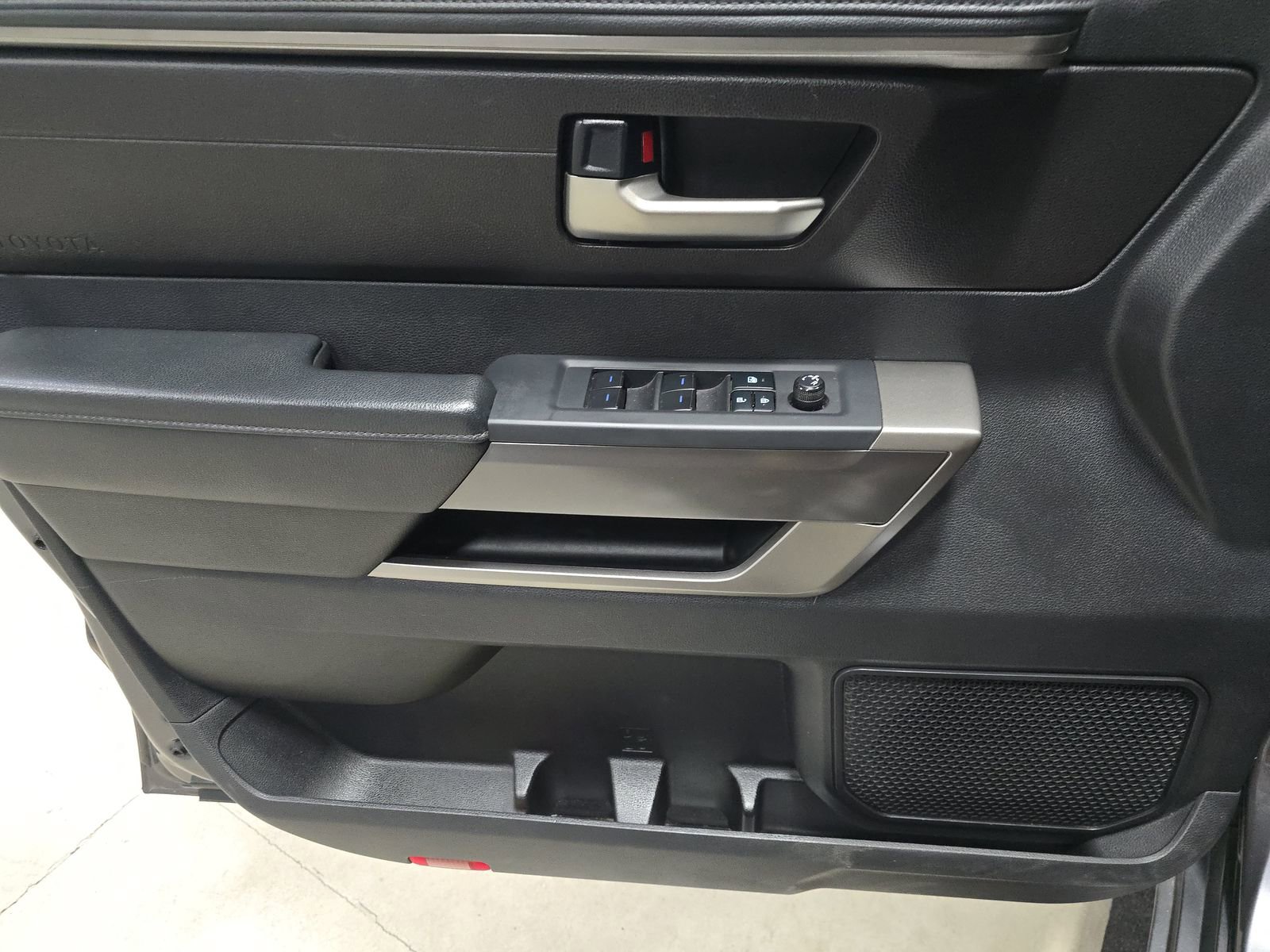 Used 2022 Toyota Tundra SR5 image 10