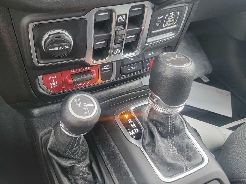New 2026 Jeep Gladiator Sport AWD/4WD image 18