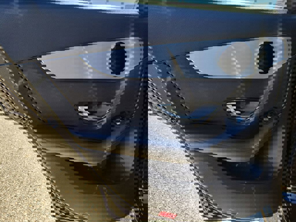 Used 2021 Mercedes-Benz GLC 300 4MATIC image 10