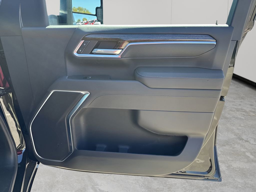 New 2026 GMC Sierra 3500 SLE w/ SLE Convenience Package image 13