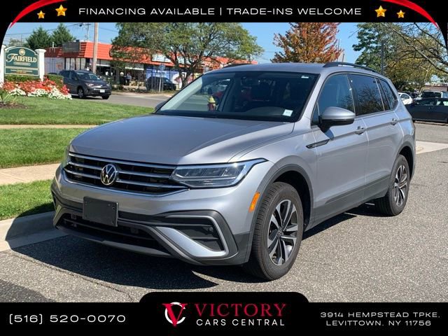 Used 2023 Volkswagen Tiguan S image 1