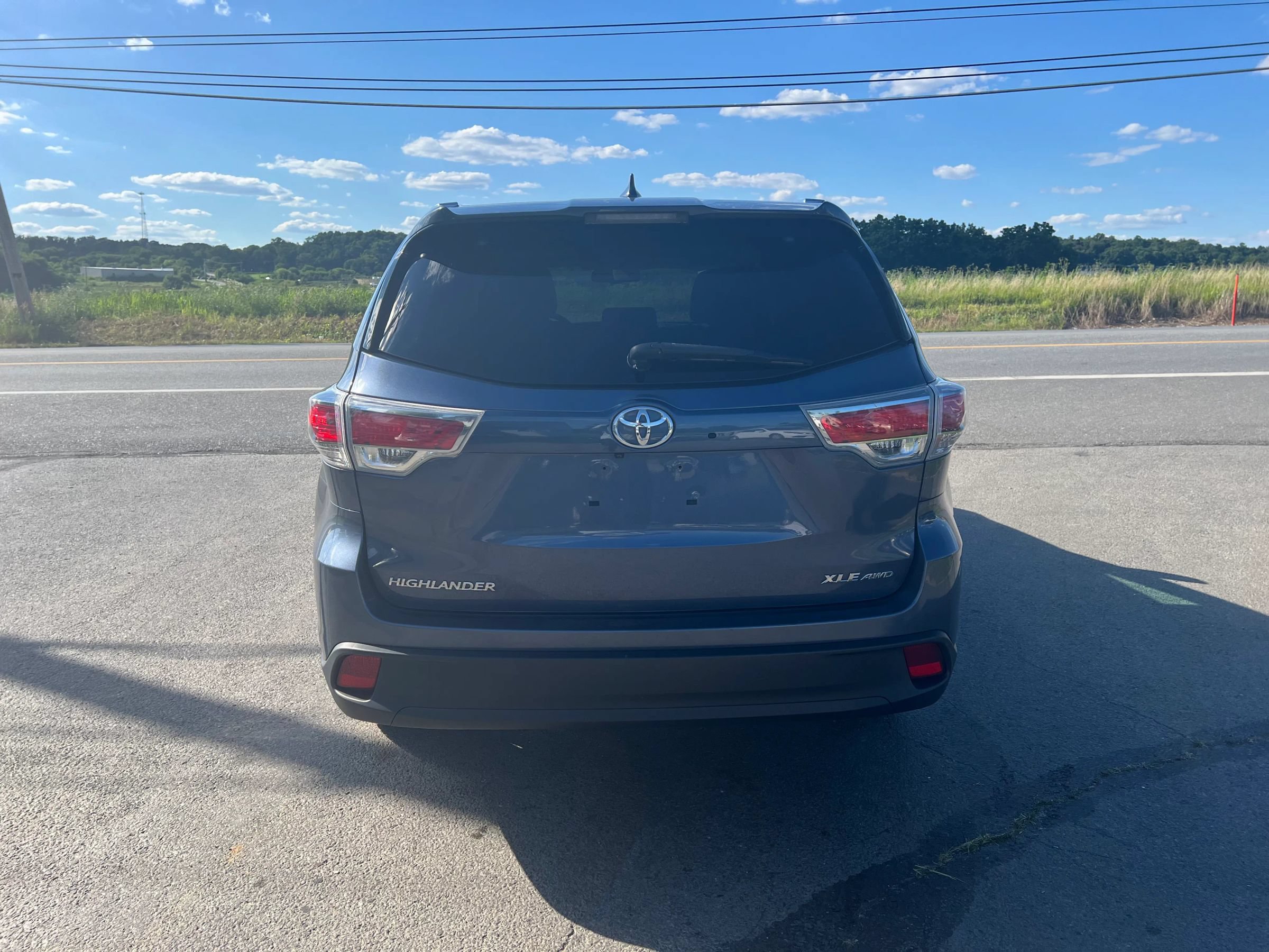 Used 2015 Toyota Highlander XLE AWD/4WD image 7