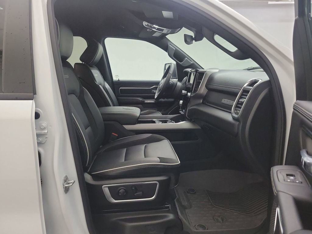 Used 2025 RAM 1500 Laramie AWD/4WD image 24