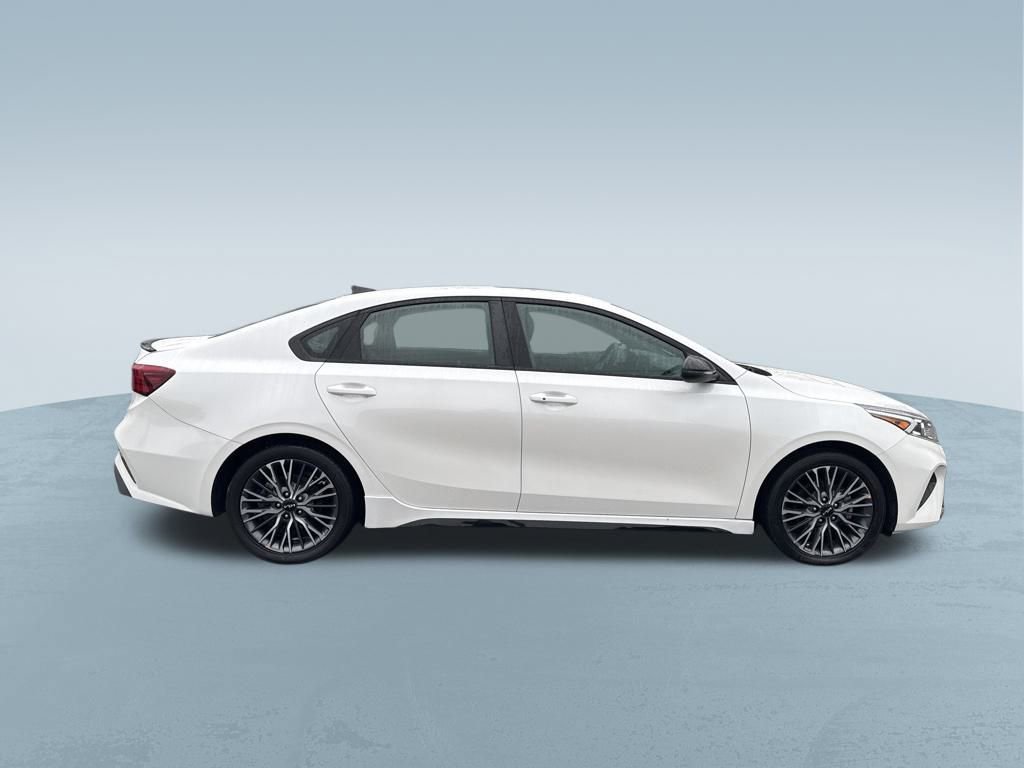 Used 2023 Kia Forte GT-Line w/ GT-Line Premium Package image 9