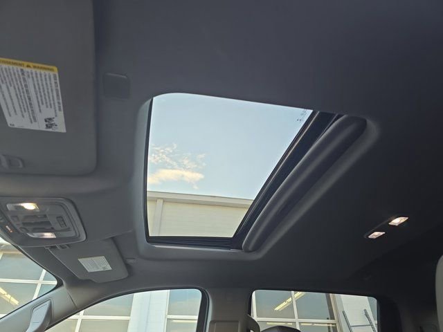 Used 2022 Chevrolet Silverado 1500 LTZ w/ LTZ Premium Package image 30