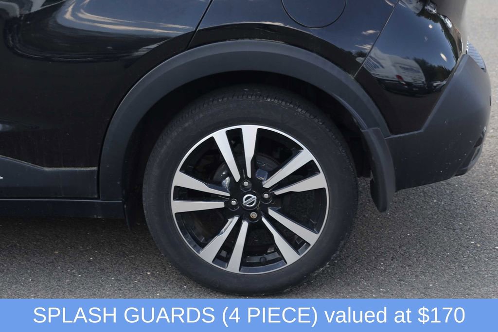 Used 2018 Nissan Kicks SR w/ Interior Electronics Package FWD image 12