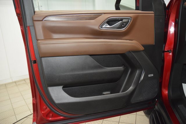 Used 2023 Chevrolet Suburban High Country image 45