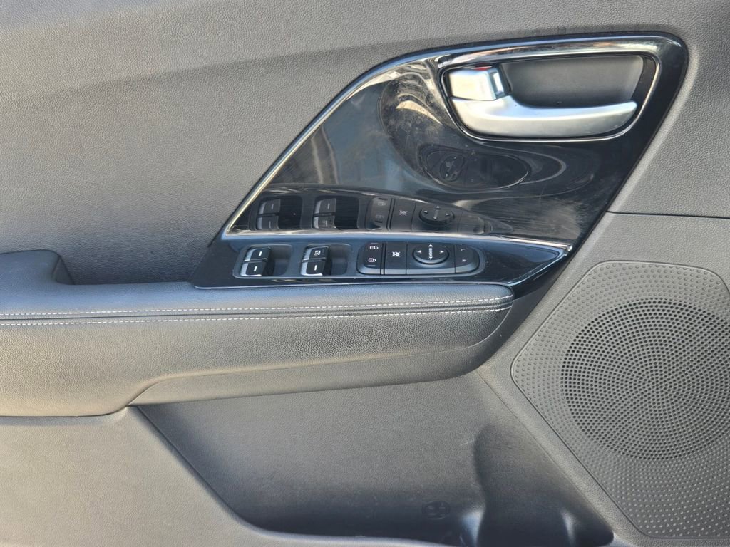 Used 2022 Kia Niro LXS image 26