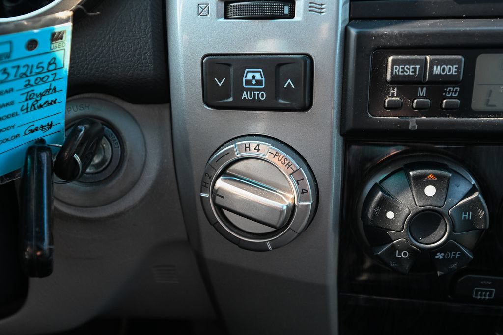 Used 2007 Toyota 4Runner Limited AWD/4WD image 34