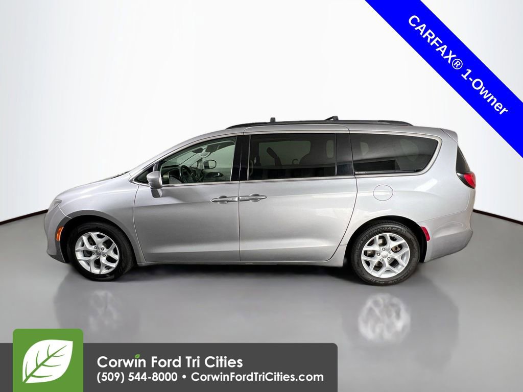 Used 2018 Chrysler Pacifica Touring Plus w/ Tire & Wheel Group image 6