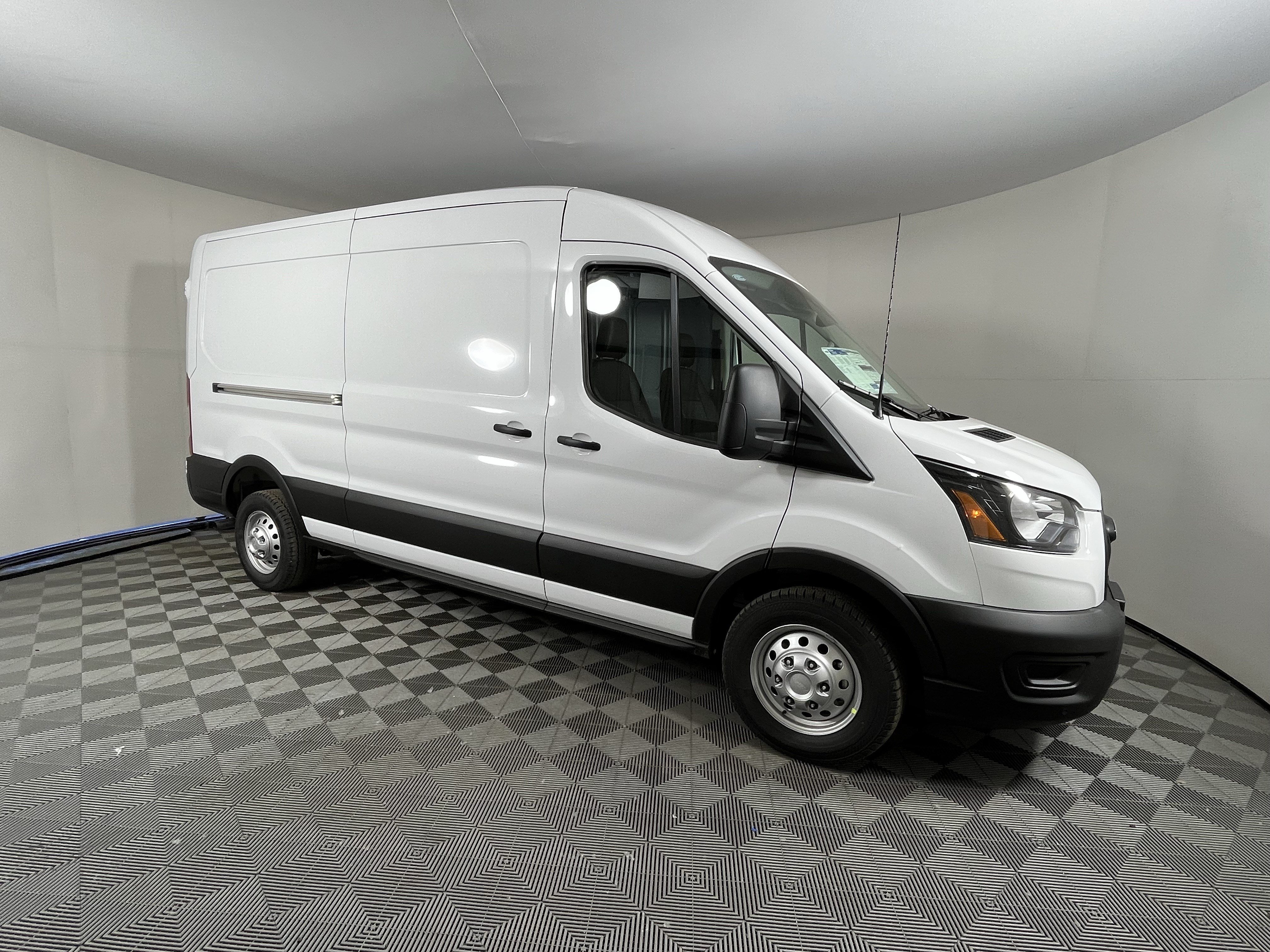 New 2026 Ford Transit 250 148 Medium Roof Extended AWD image 7