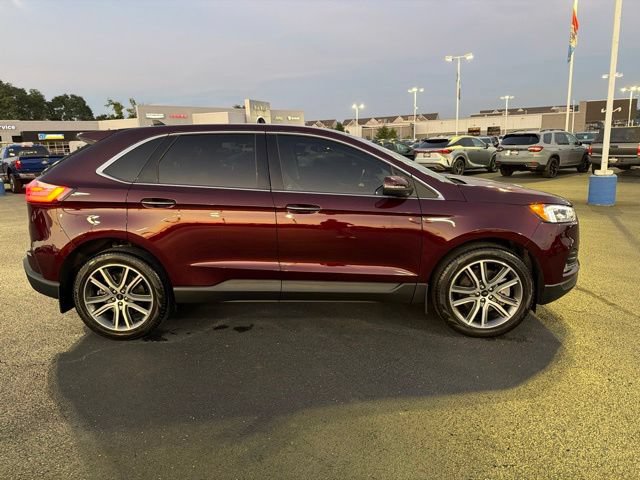 Used 2024 Ford Edge Titanium w/ Equipment Group 301A AWD/4WD image 4