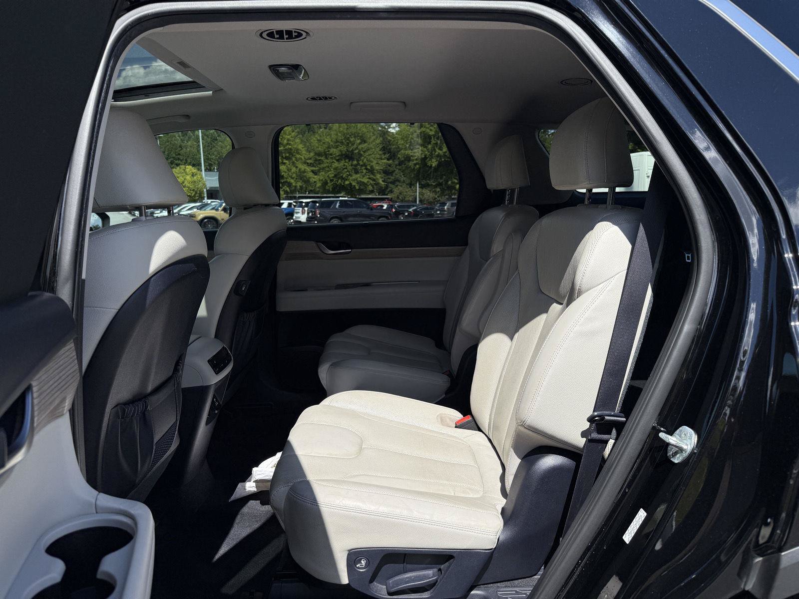 Used 2022 Hyundai Palisade SEL w/ Premium Package FWD image 25