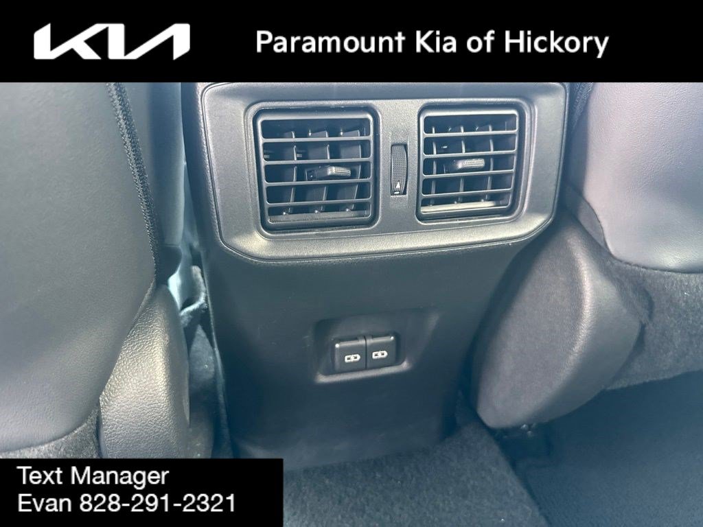 Used 2024 Toyota RAV4 XSE w/ Advanced Technology Package AWD/4WD image 15