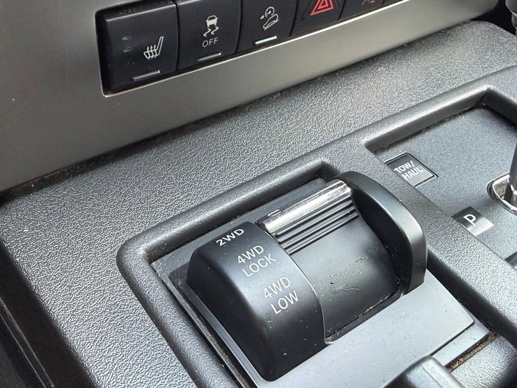 Used 2012 Jeep Liberty Sport AWD/4WD image 27