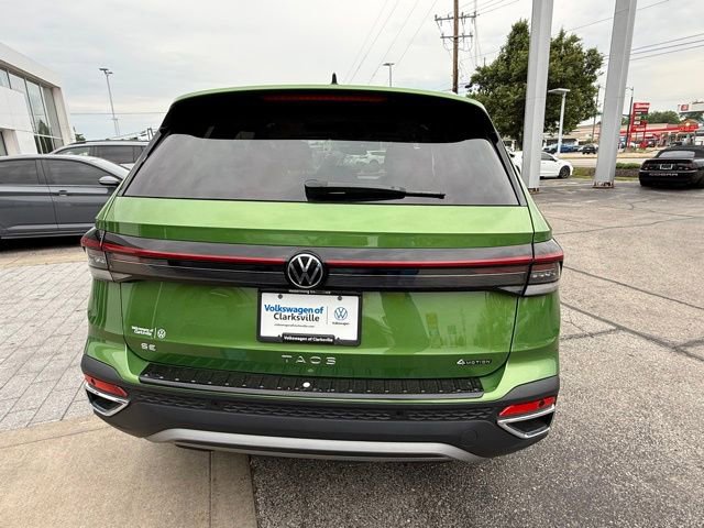 Used 2025 Volkswagen Taos SE w/ Panoramic Sunroof Package AWD/4WD image 5
