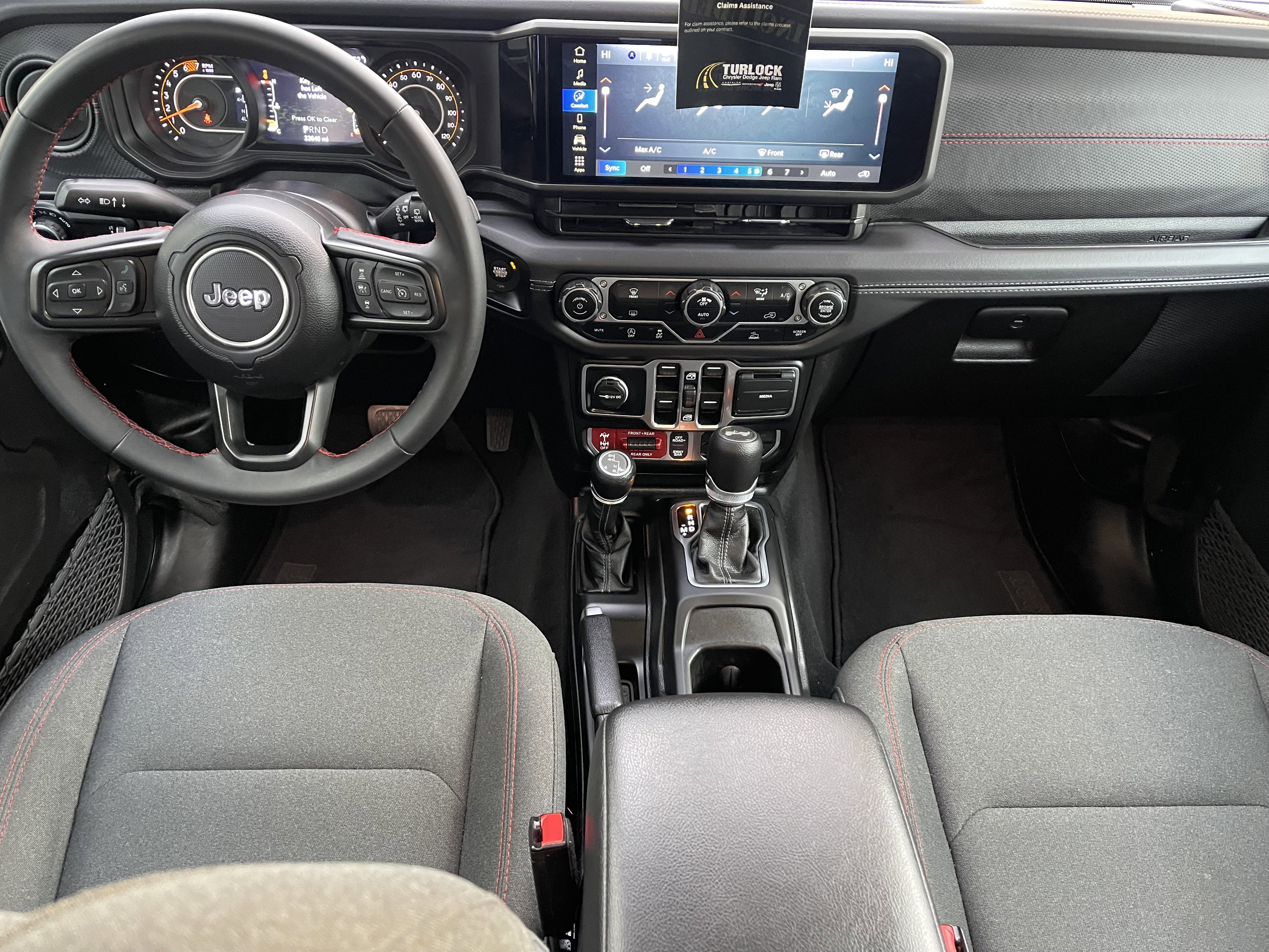 Used 2025 Jeep Wrangler Unlimited Rubicon AWD/4WD image 19
