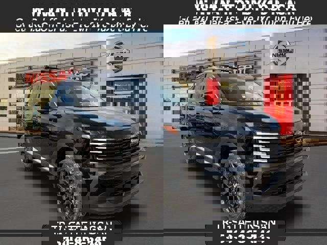 New 2026 Nissan Kicks SR w/ Cold Weather Package