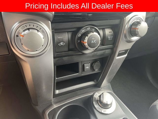 Used 2024 Toyota 4Runner SR5 AWD/4WD image 33