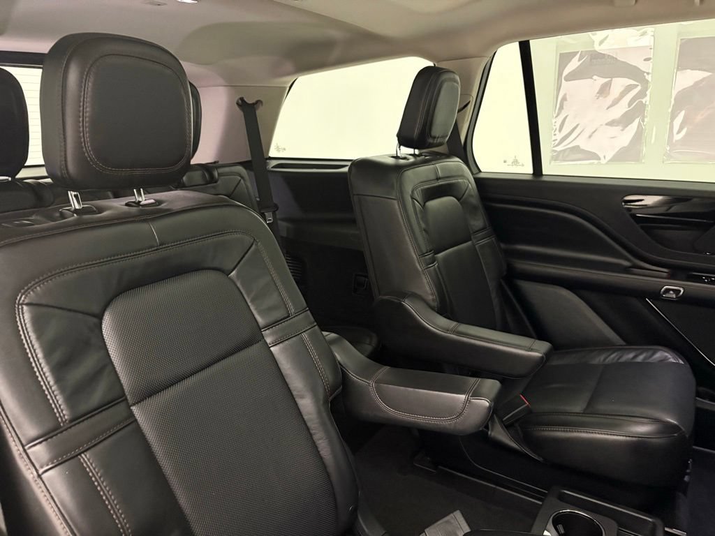 Used 2023 Lincoln Aviator Reserve RWD image 31