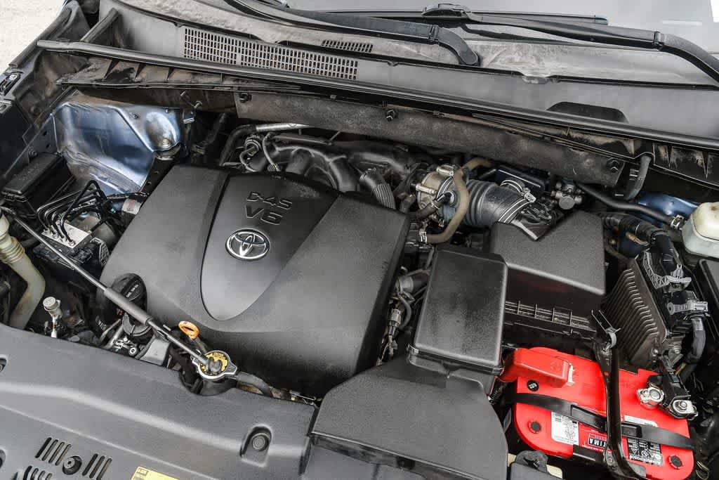 Used 2017 Toyota Highlander XLE FWD image 29