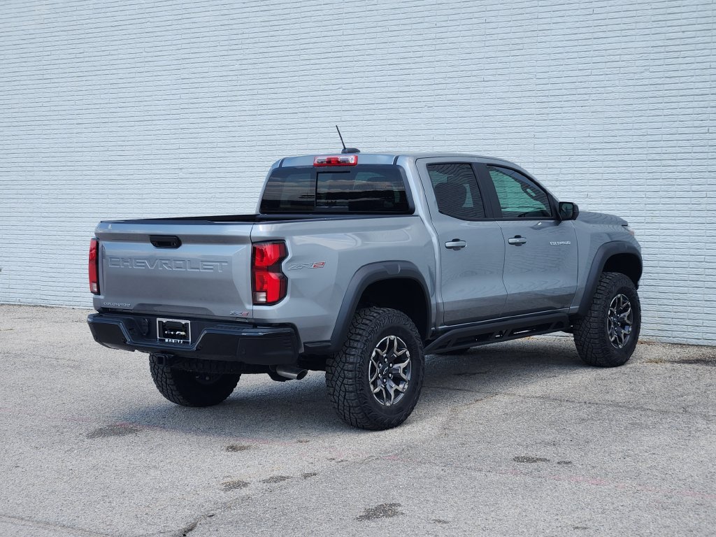 New 2026 Chevrolet Colorado ZR2 w/ Technology Package AWD/4WD image 4