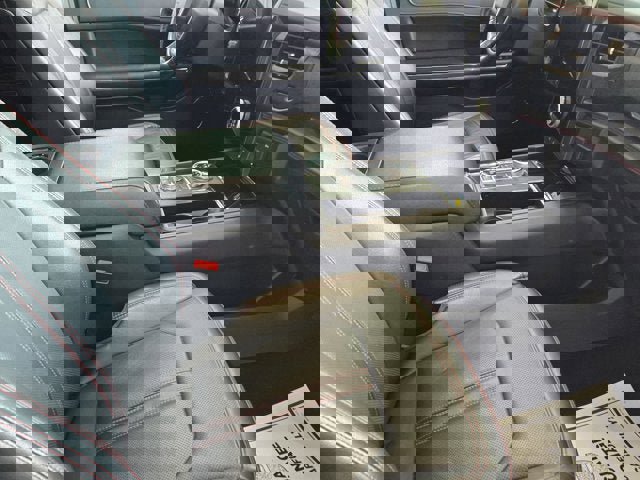 Used 2022 Ford Expedition Limited w/ Equipment Group 304A image 4