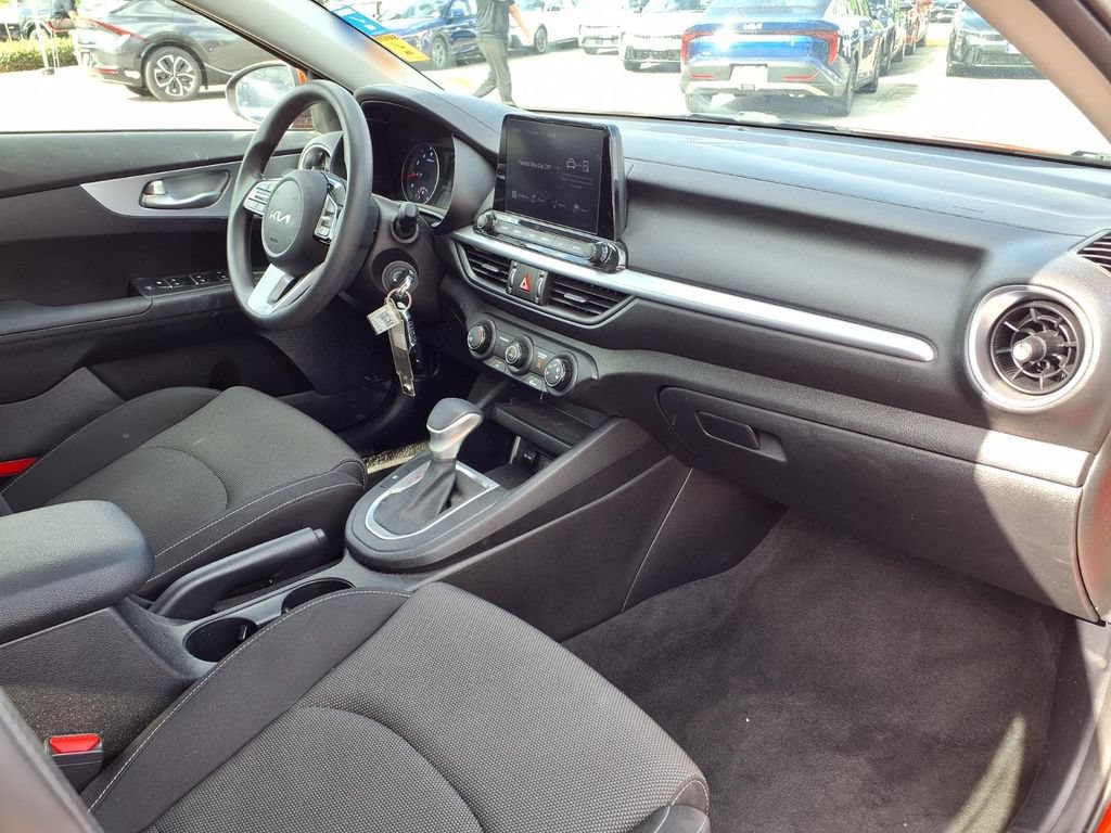 Certified 2022 Kia Forte LXS FWD image 15
