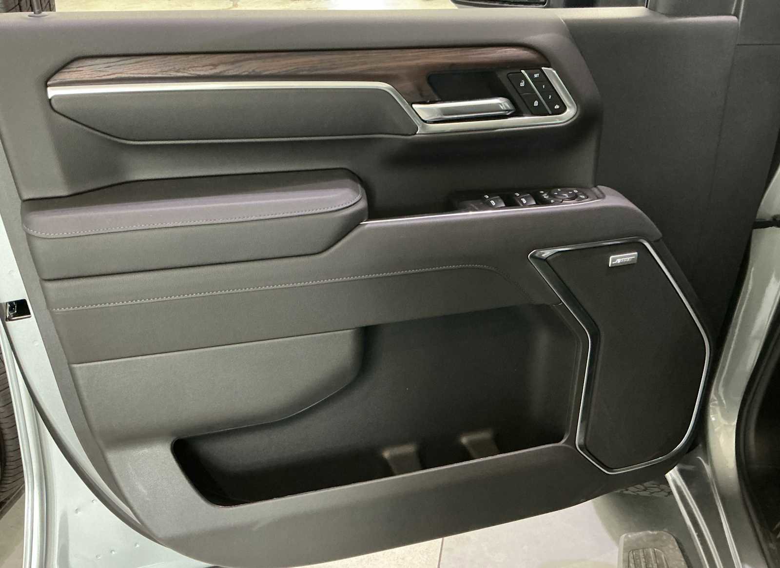 New 2026 GMC Sierra 2500 SLT w/ SLT Premium Package image 22
