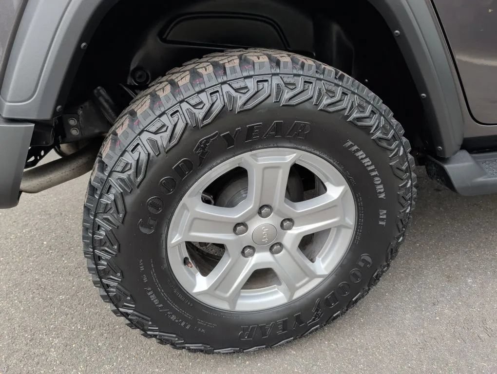 Used 2022 Jeep Wrangler Unlimited Sport AWD/4WD image 14