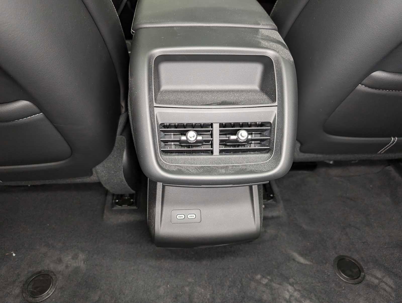 New 2025 Cadillac Lyriq Luxury image 19