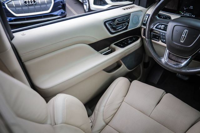 Used 2018 Lincoln Navigator L Reserve w/ Technology Package AWD/4WD image 26