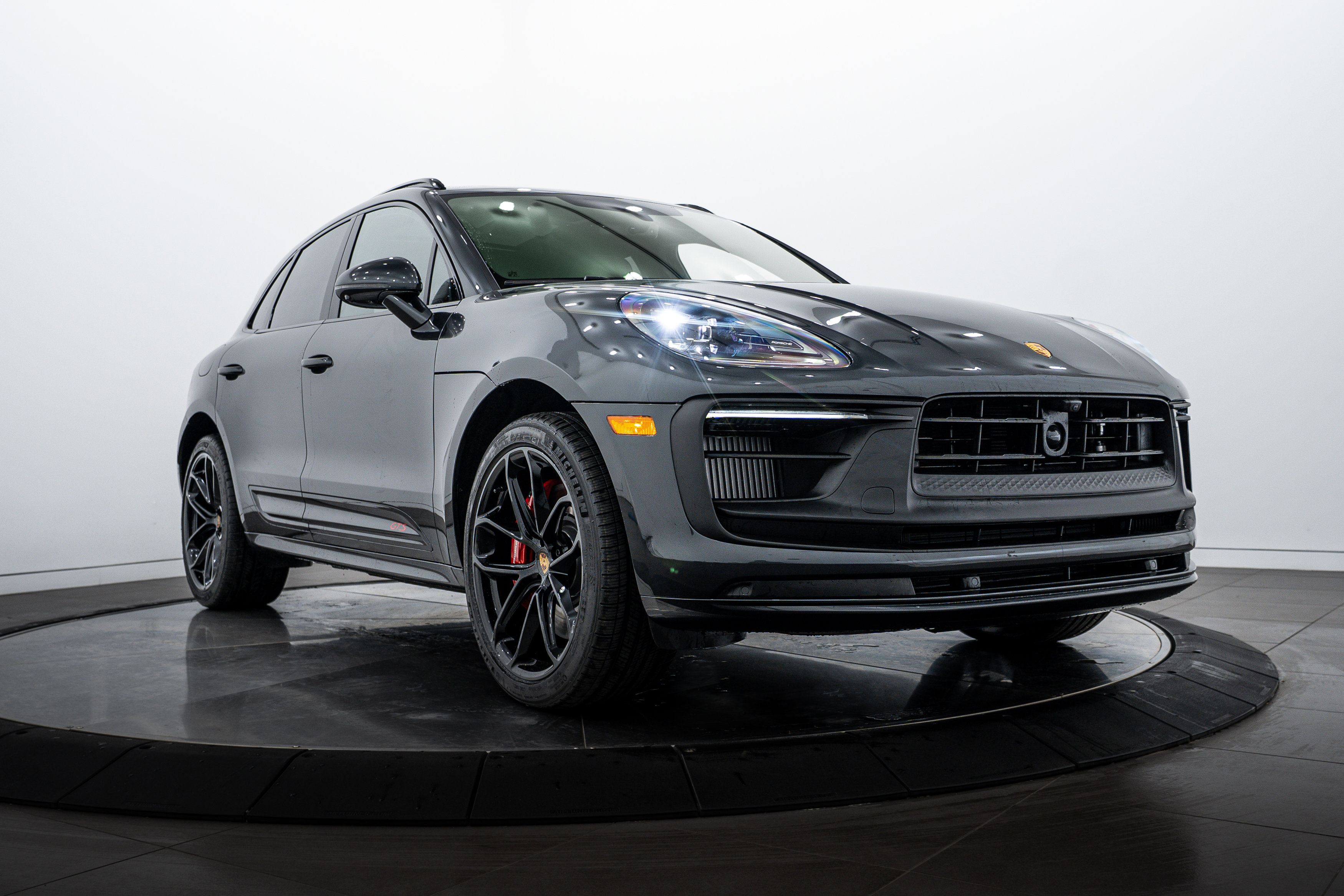 New 2026 Porsche Macan GTS image 9