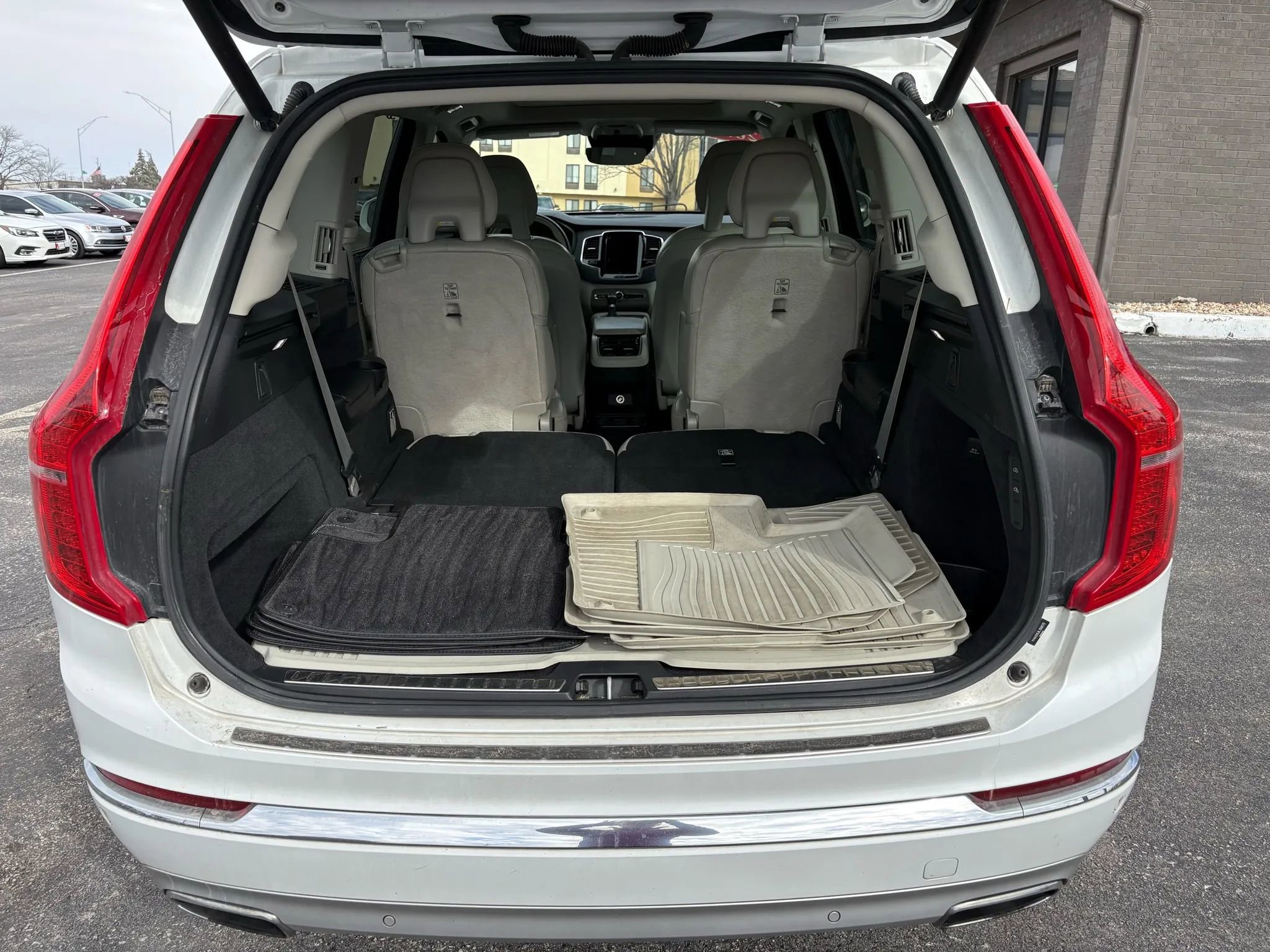 Used 2020 Volvo XC90 T6 Inscription image 11